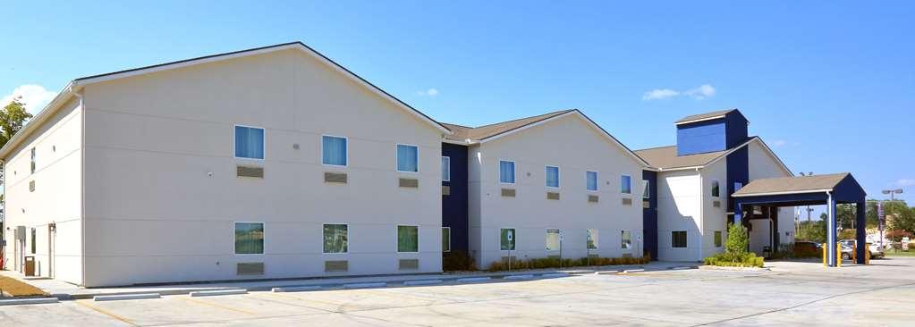 فندق أمريكاز بيست فاليو إن آند سويتس بريرفيل Prairieville المظهر الخارجي الصورة