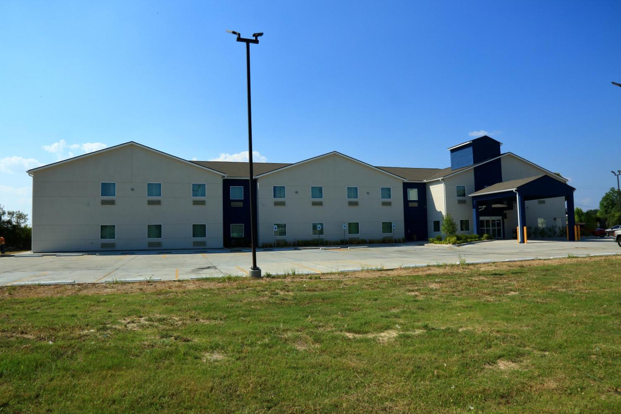 فندق أمريكاز بيست فاليو إن آند سويتس بريرفيل Prairieville المظهر الخارجي الصورة